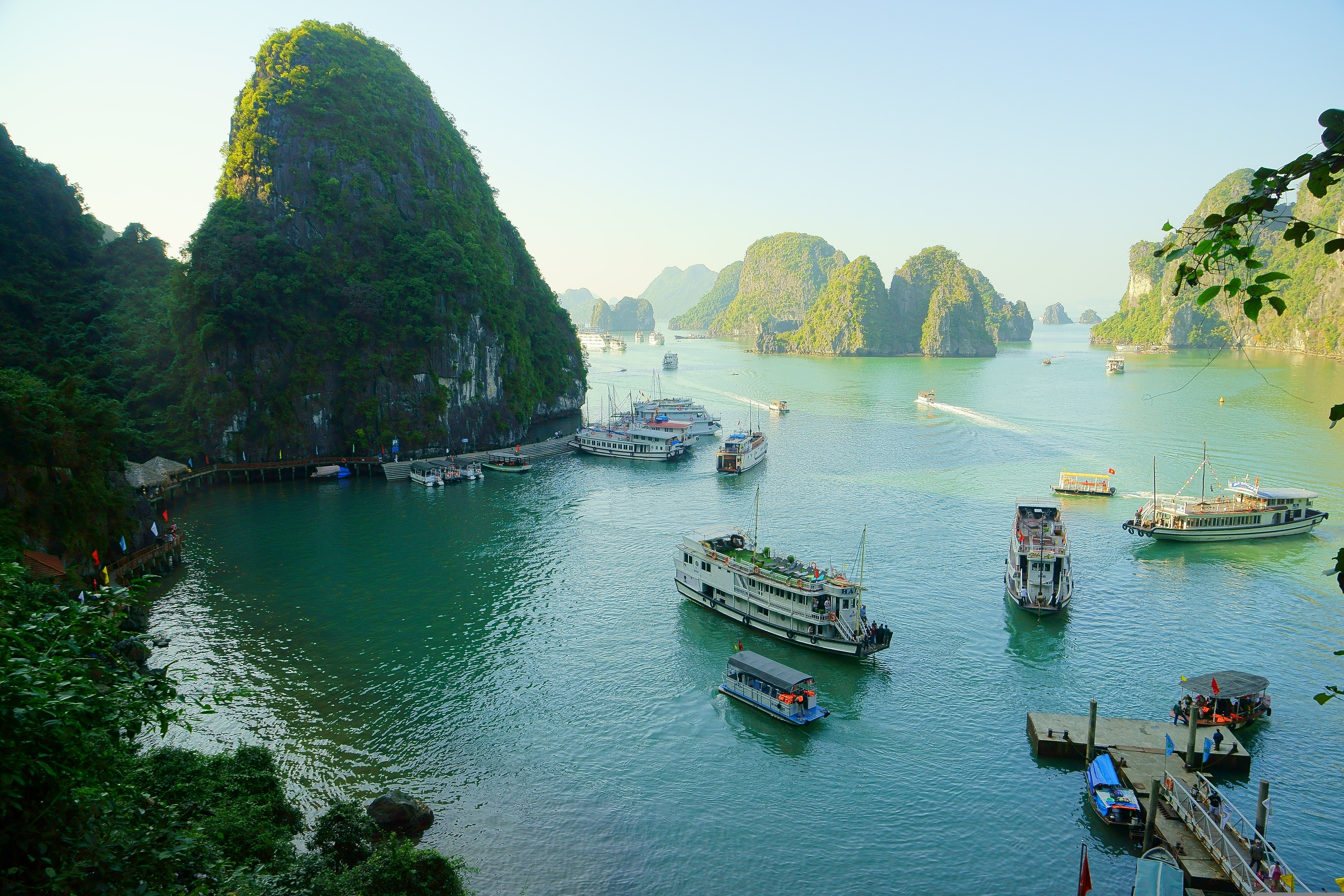 Heritage Cruise Vietnam: Deep Exploration of UNESCO Halong Bay